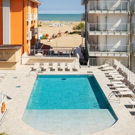 Hotel Garni' Serena Caorle Exterior foto
