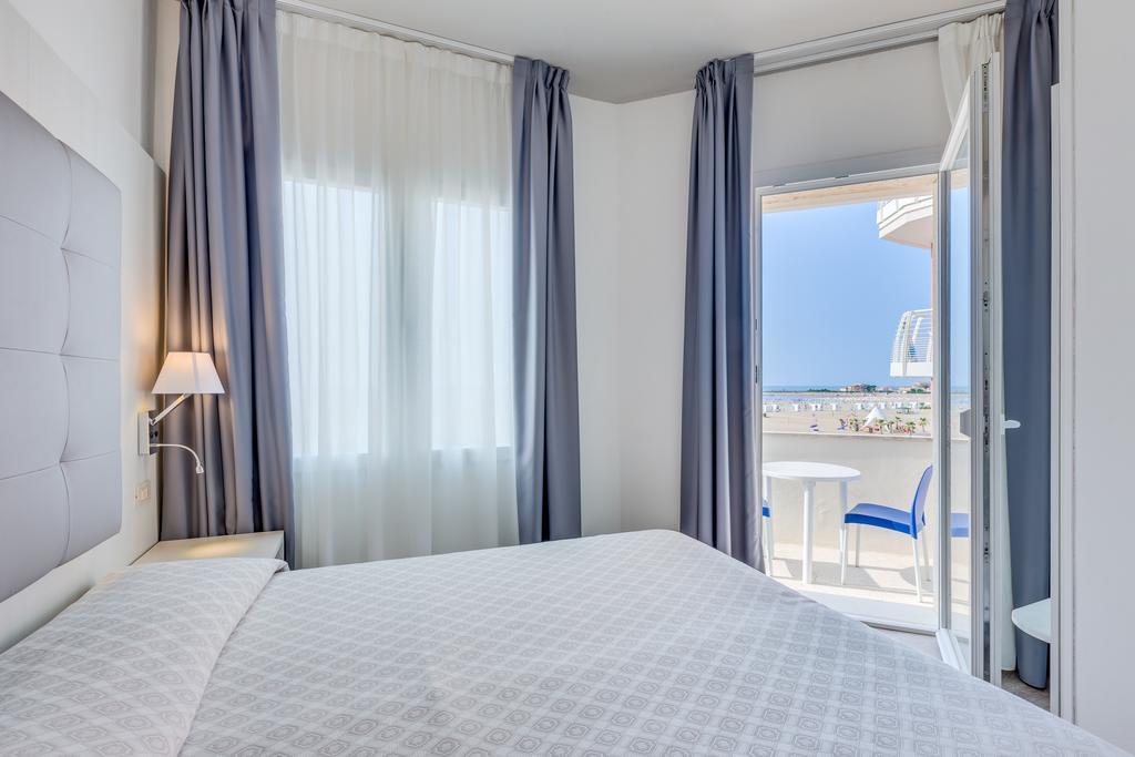 Hotel Garni' Serena Caorle Exterior foto