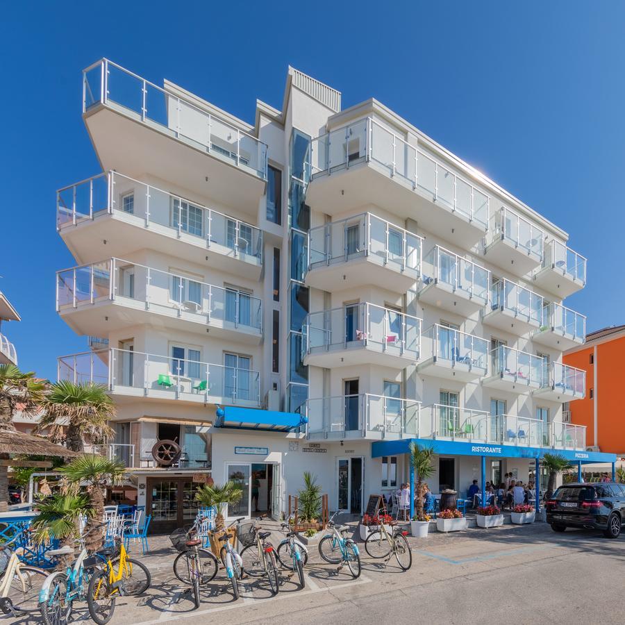 Hotel Garni' Serena Caorle Exterior foto