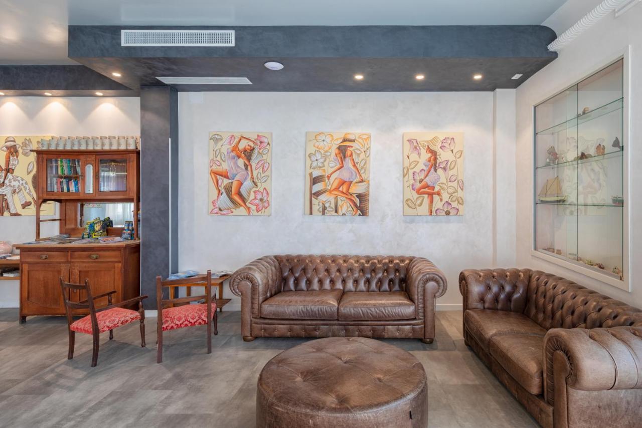 Hotel Garni' Serena Caorle Exterior foto
